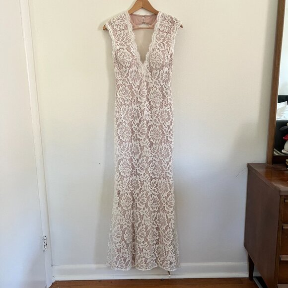 Betsey and Adam Lace Illusion Mermaid Gown NWT - Picture 2 of 9